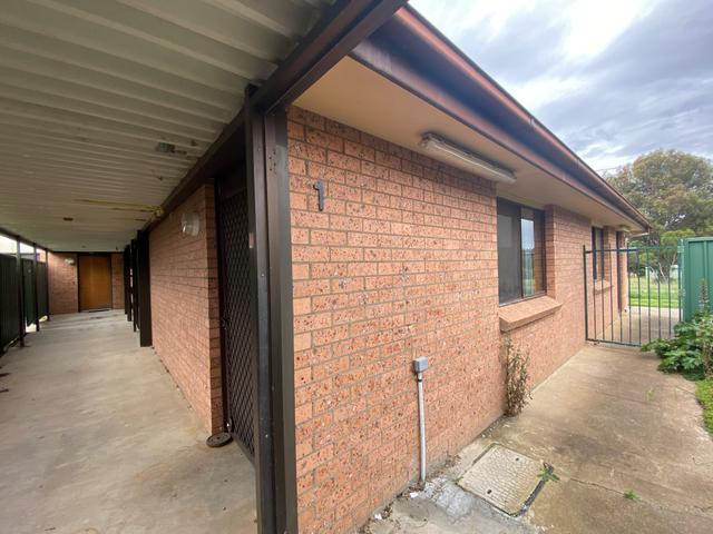 9a Wollondilly Avenue, NSW 2580