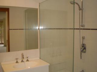 Bathroom (2016-03-05)