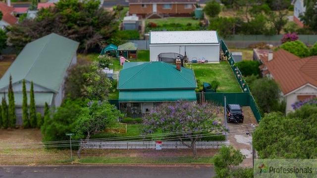 34 Moore Street, WA 6258