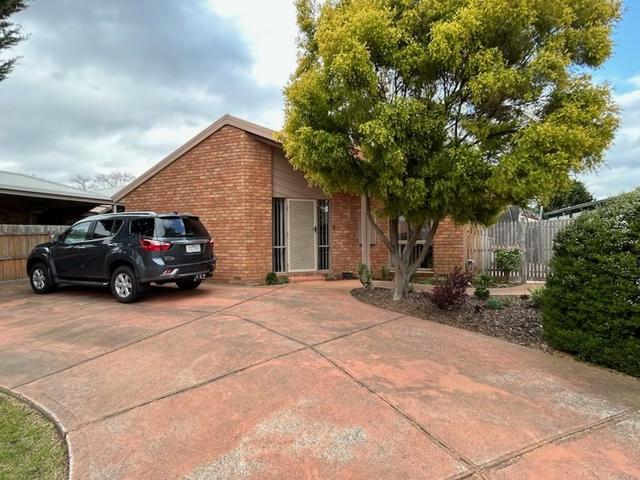 8 Jang Place, VIC 3337