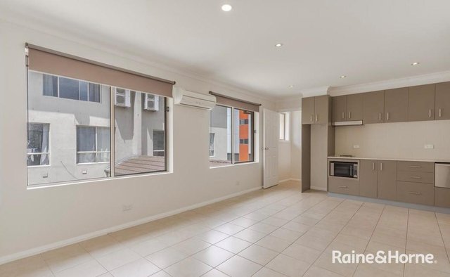 4 Huyer Street, ACT 2912