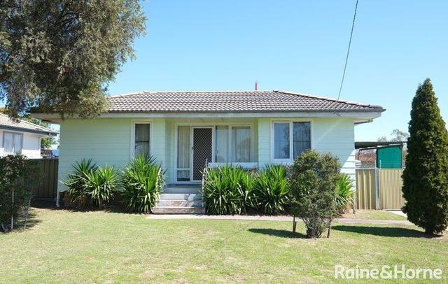15 Cunningham Place, NSW 2360