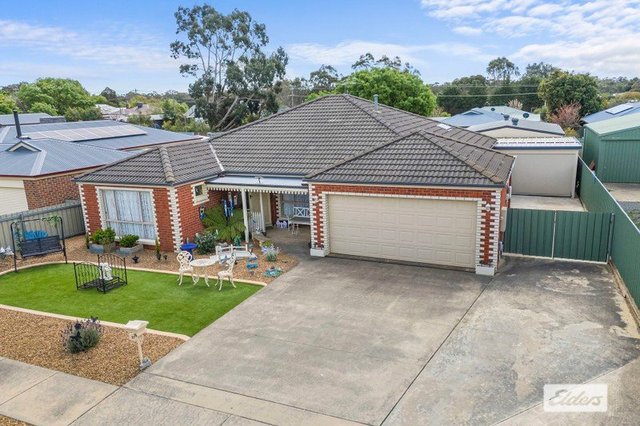 27 Lowe Street, VIC 3377