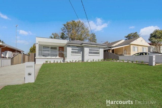 8 Lucy  Street, NSW 2747