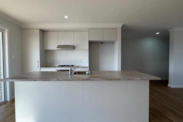 61 Knox Crescent, NSW 2850