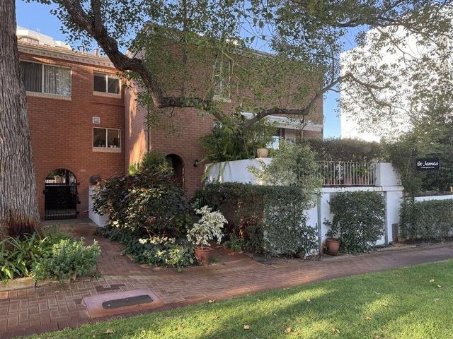 23/12 Wingfield Avenue, WA 6009