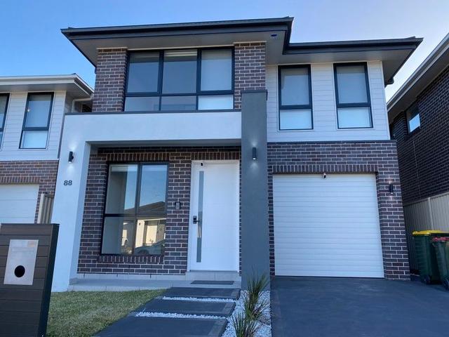 88 Calleja Street, NSW 2769