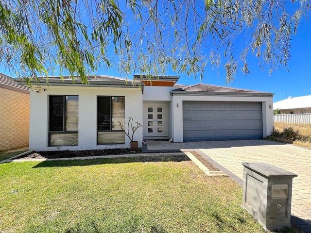 8 Le Var Parkway, WA 6104