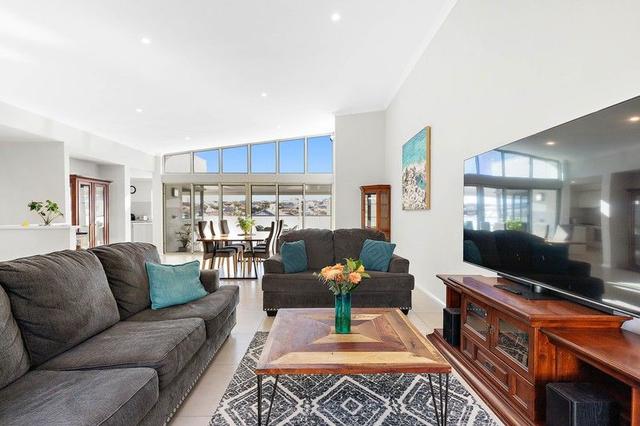 11 Crown Terrace, WA 6166
