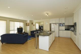 Family room (2005-03-24)