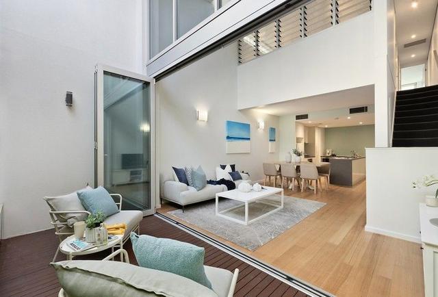 206/2 Wentworth Street, NSW 2095