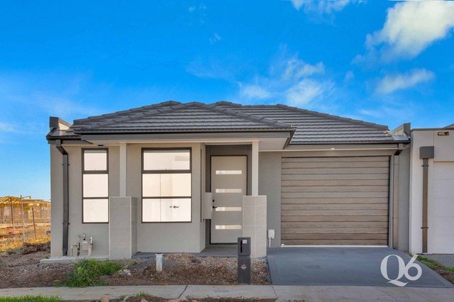14 Romanesque Drive, VIC 3336