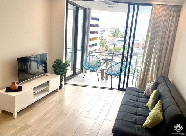10402/96 Memorial Avenue, QLD 4558