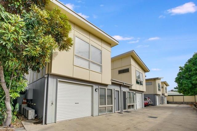 3/4 Menzies Court, QLD 4744