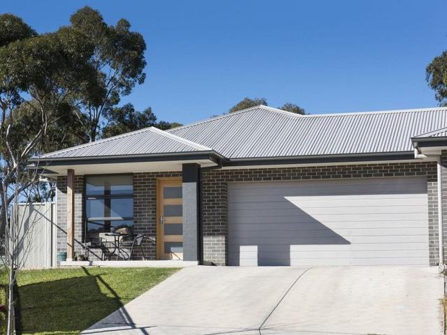 25 Dunphy Crescent, NSW 2850