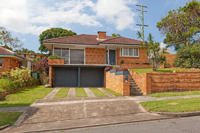 576 Cavendish Road, QLD 4151