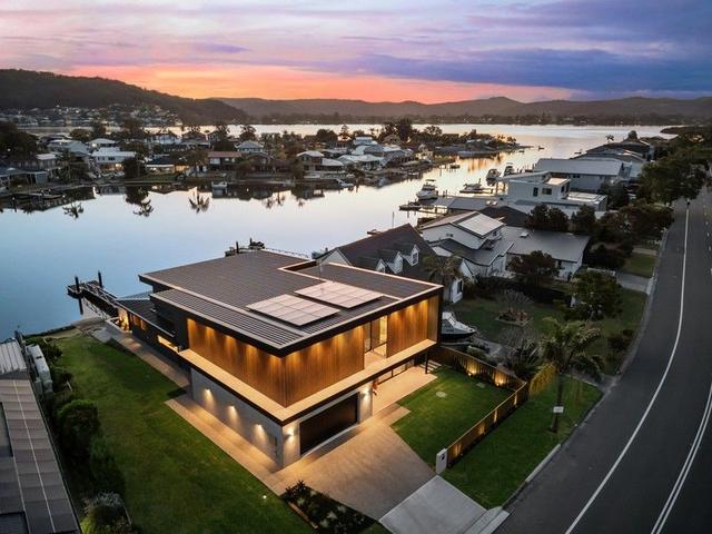 54 Helmsman  Boulevard, NSW 2257