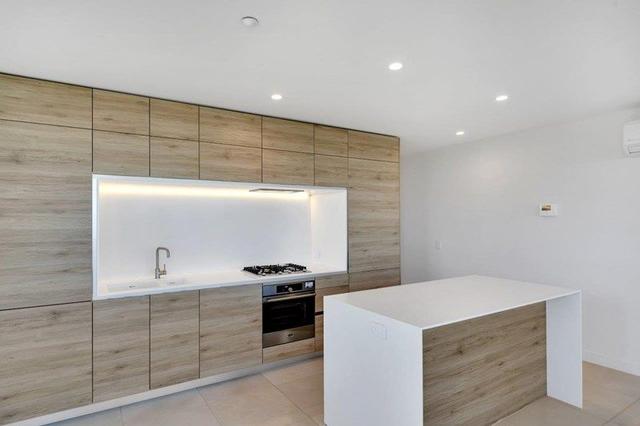703/12 Queens Road, VIC 3000