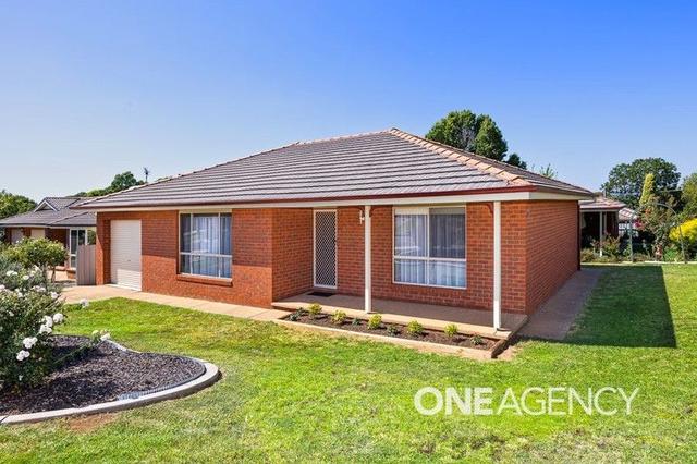 1/44 Fay Avenue, NSW 2650