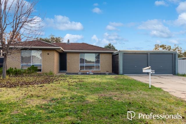 14 Naretha Street, NSW 2650