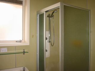 Bathroom (2008-10-08)