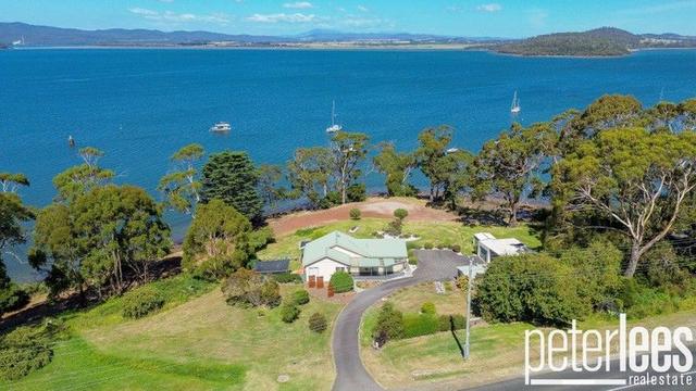 166 Flinders Street, TAS 7270