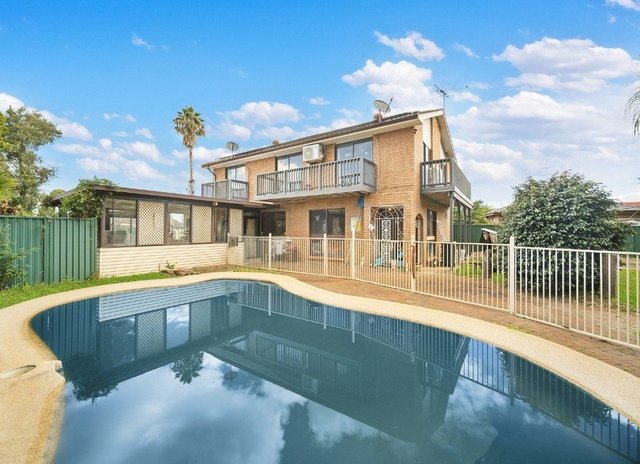 10 Whitlam Avenue, NSW 2176