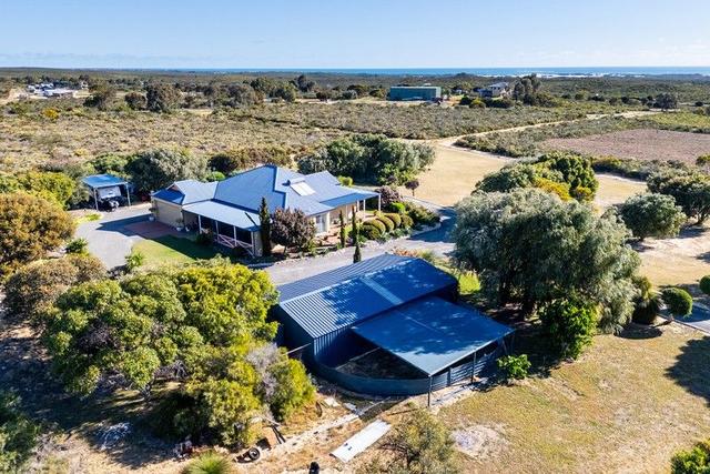 101 Sunset Court, WA 6044
