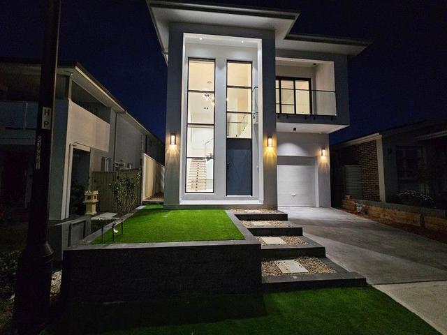 11 Hazelbrook St, NSW 2769