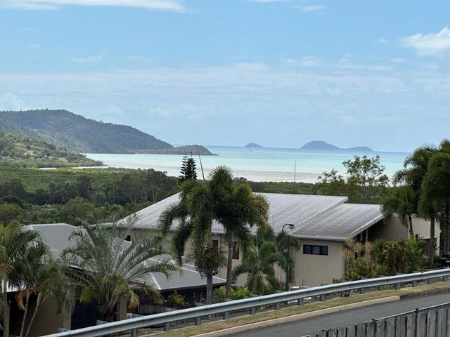 15 Whitehaven Crescent, QLD 4802