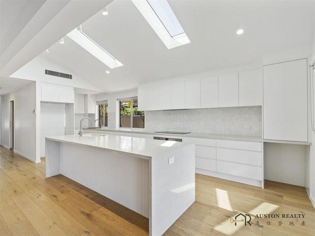 33 Firmin Court, QLD 4218