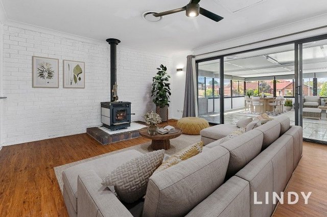 8 Gibson Close, NSW 2330