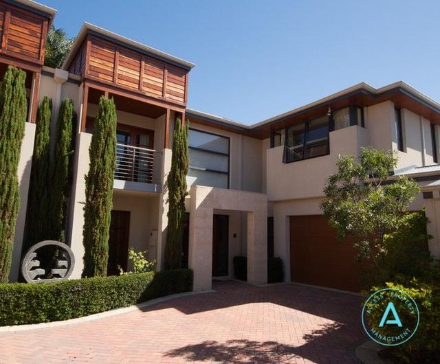 4/125 Hensman Street, WA 6151
