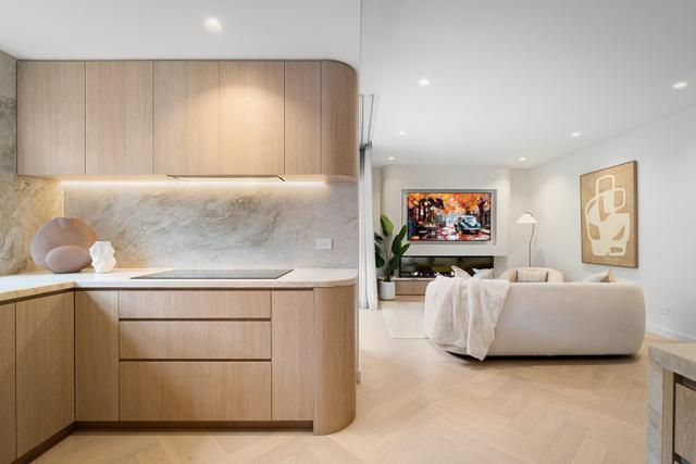 10/111 Alfred Street, NSW 2219