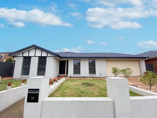 13 Paringa Way, VIC 3023