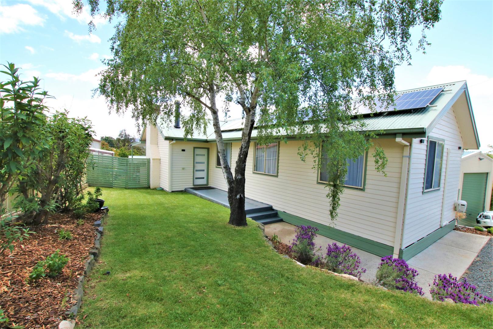 3-kiewa-place-cooma-nsw-2630-allhomes