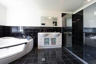 Ensuite and spa bath