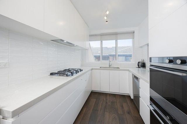 2/23 Seymour Road, VIC 3185