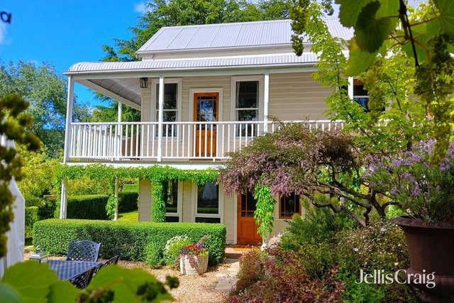 1 Frame Avenue, VIC 3461