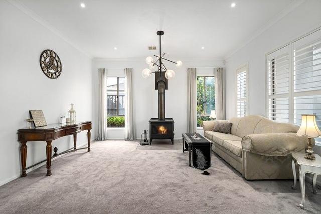 25 Naxos Road, VIC 3059
