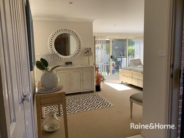 2/143 Scott Street, NSW 2535