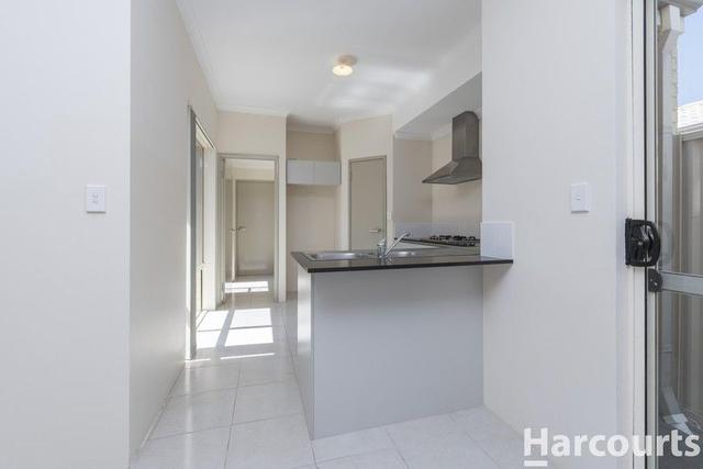8 Ardara Bend, WA 6036