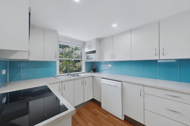 11 Greenmount Avenue, QLD 4121