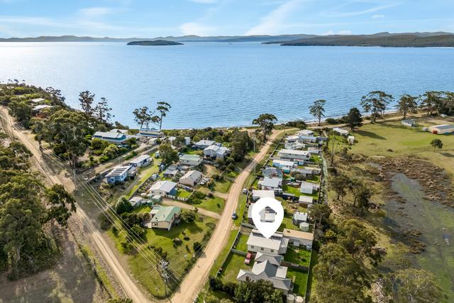 6 Sloping Main Drive, TAS 7186