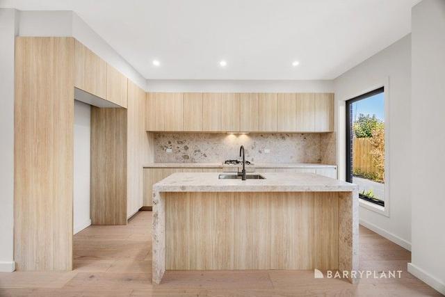 2/27 Baratta Street, VIC 3109