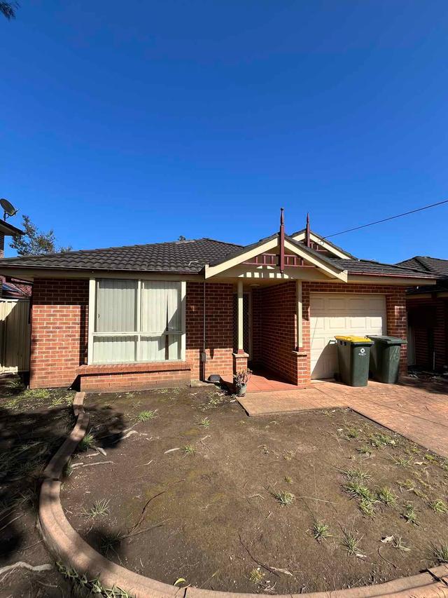 1/63 Oramzi Road, NSW 2145