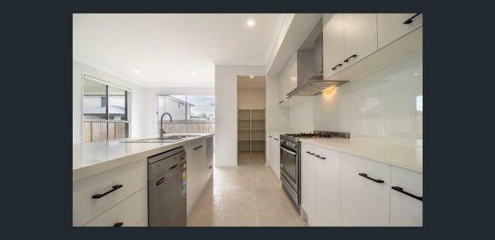 7 Amazon Circuit, QLD 4212