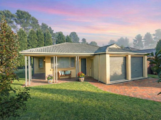 6 Rowan Place, NSW 2576