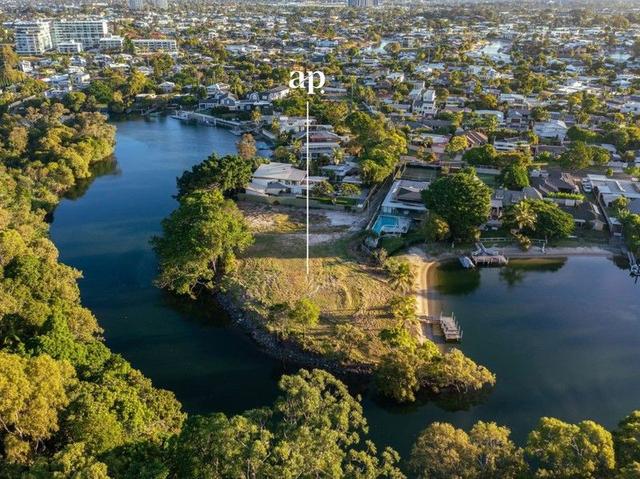 90C Savoy  Drive, QLD 4218