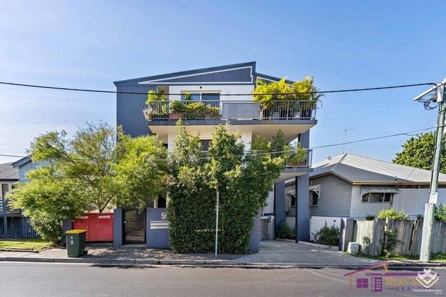 1 and 9/1 and 9 Railway Avenue, QLD 4068